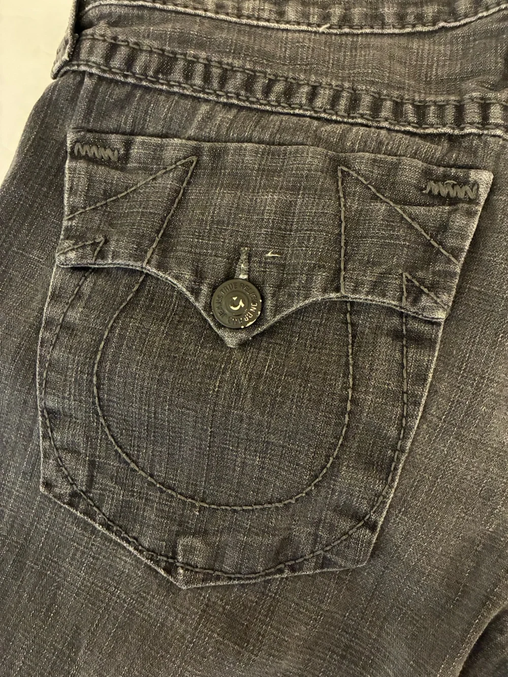 True Religion Jeans Men 36x32  Ricky Big T Flap Pockets Faded Black Grunge